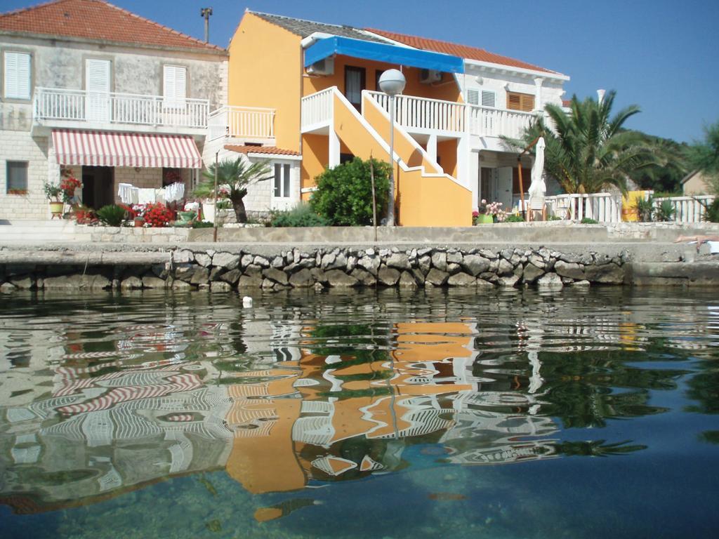 Drače Apartments Kalafatovic מראה חיצוני תמונה